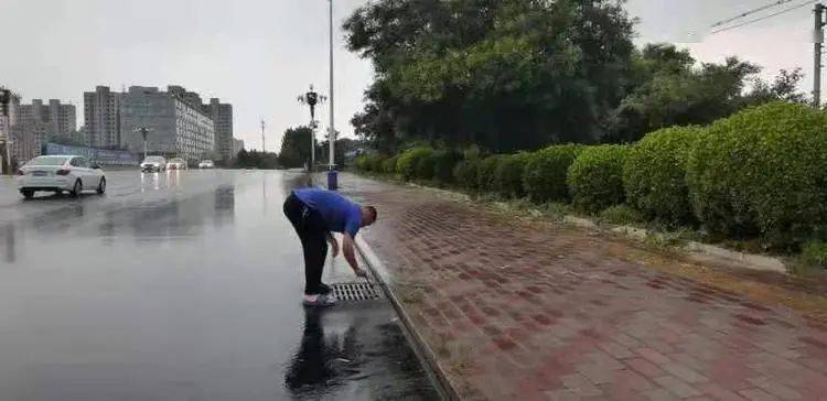 广东省雨的l广东省的雨中风情